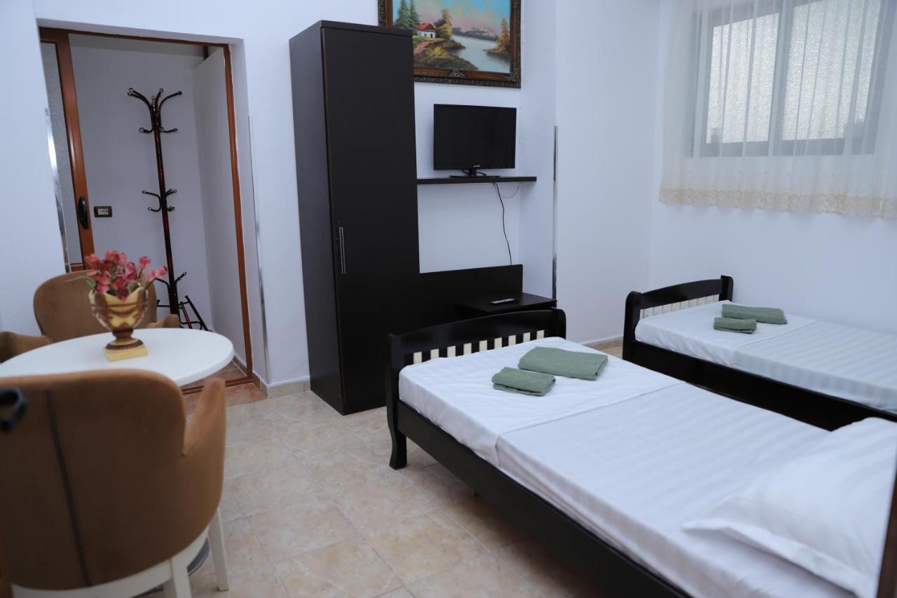 Hanna'S Hostel Berat Ngoại thất bức ảnh