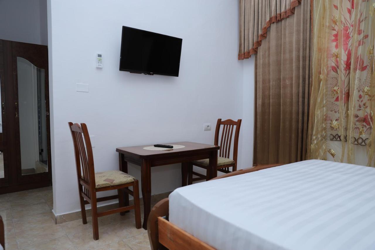 Hanna'S Hostel Berat Ngoại thất bức ảnh
