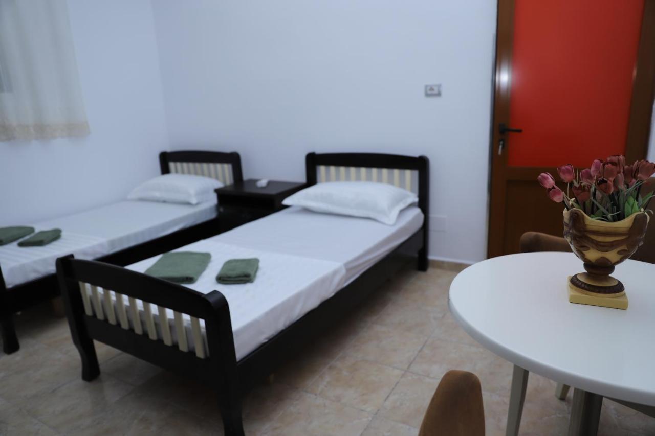 Hanna'S Hostel Berat Ngoại thất bức ảnh