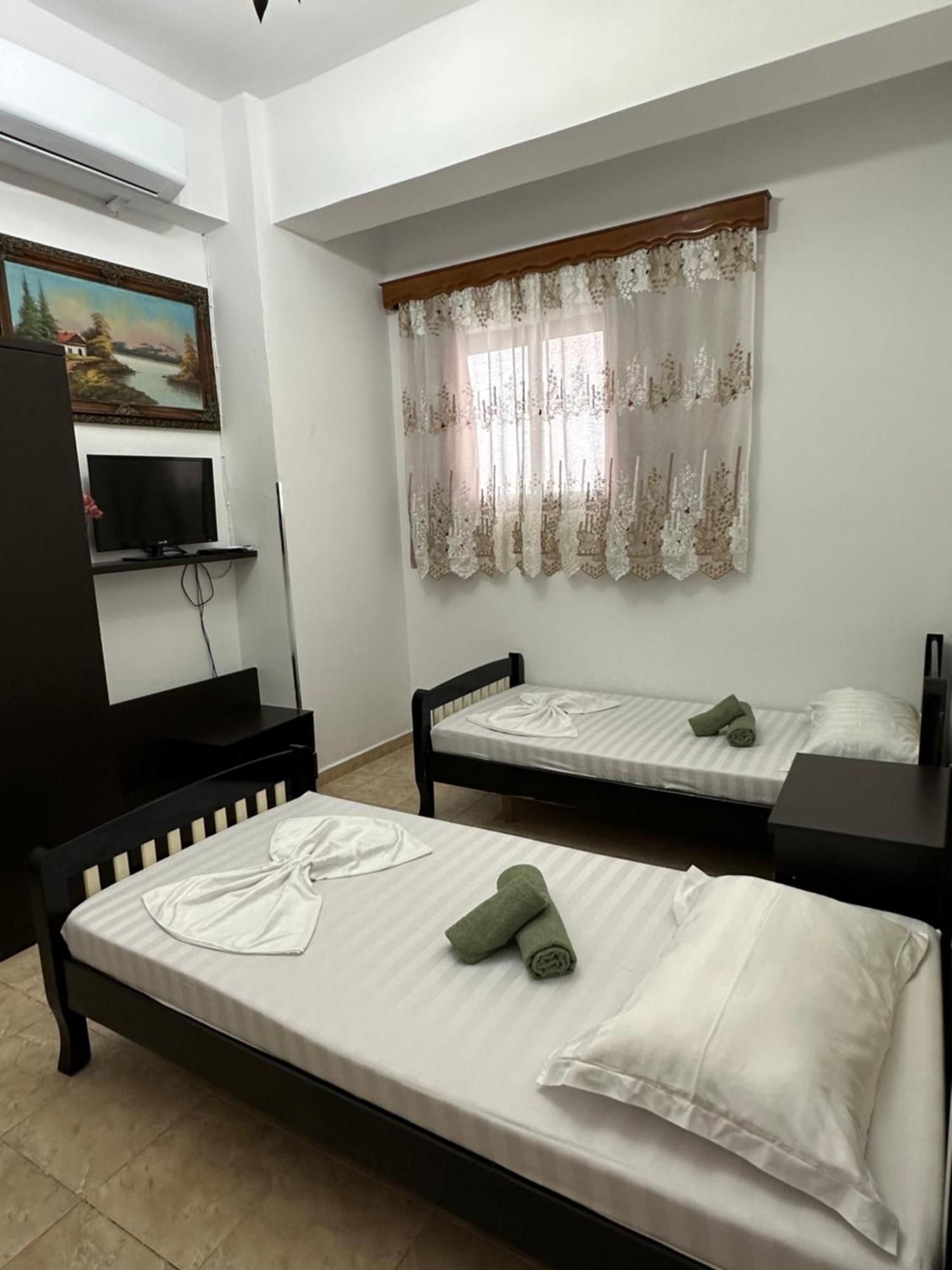 Hannas Hostel Berat Ngoại thất bức ảnh