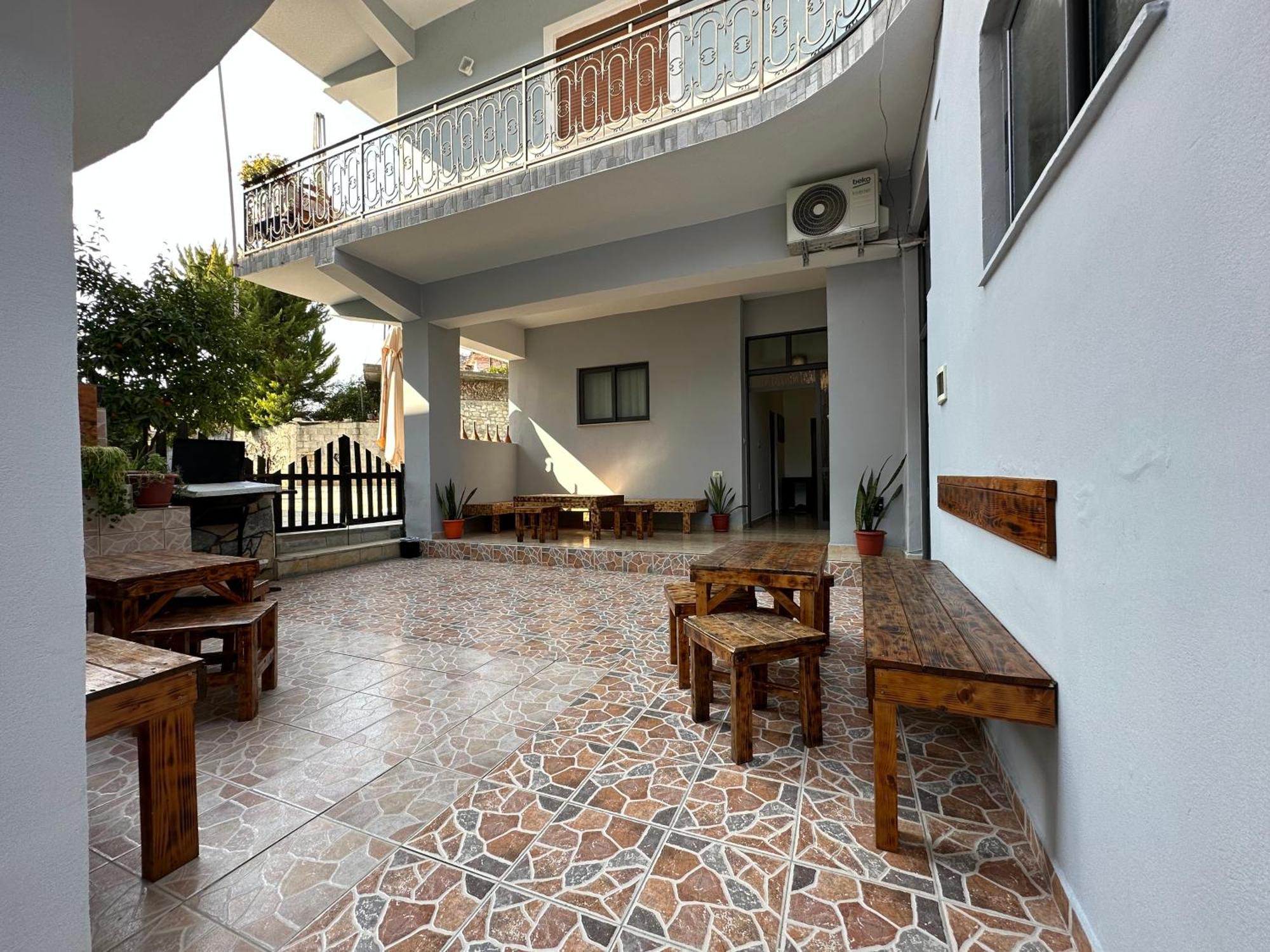 Hanna'S Hostel Berat Ngoại thất bức ảnh